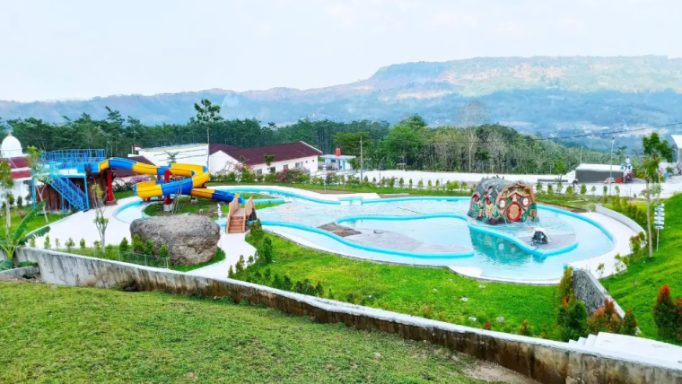 Wisata Omahe Opa Waterpark Taman Donorojo Kendal